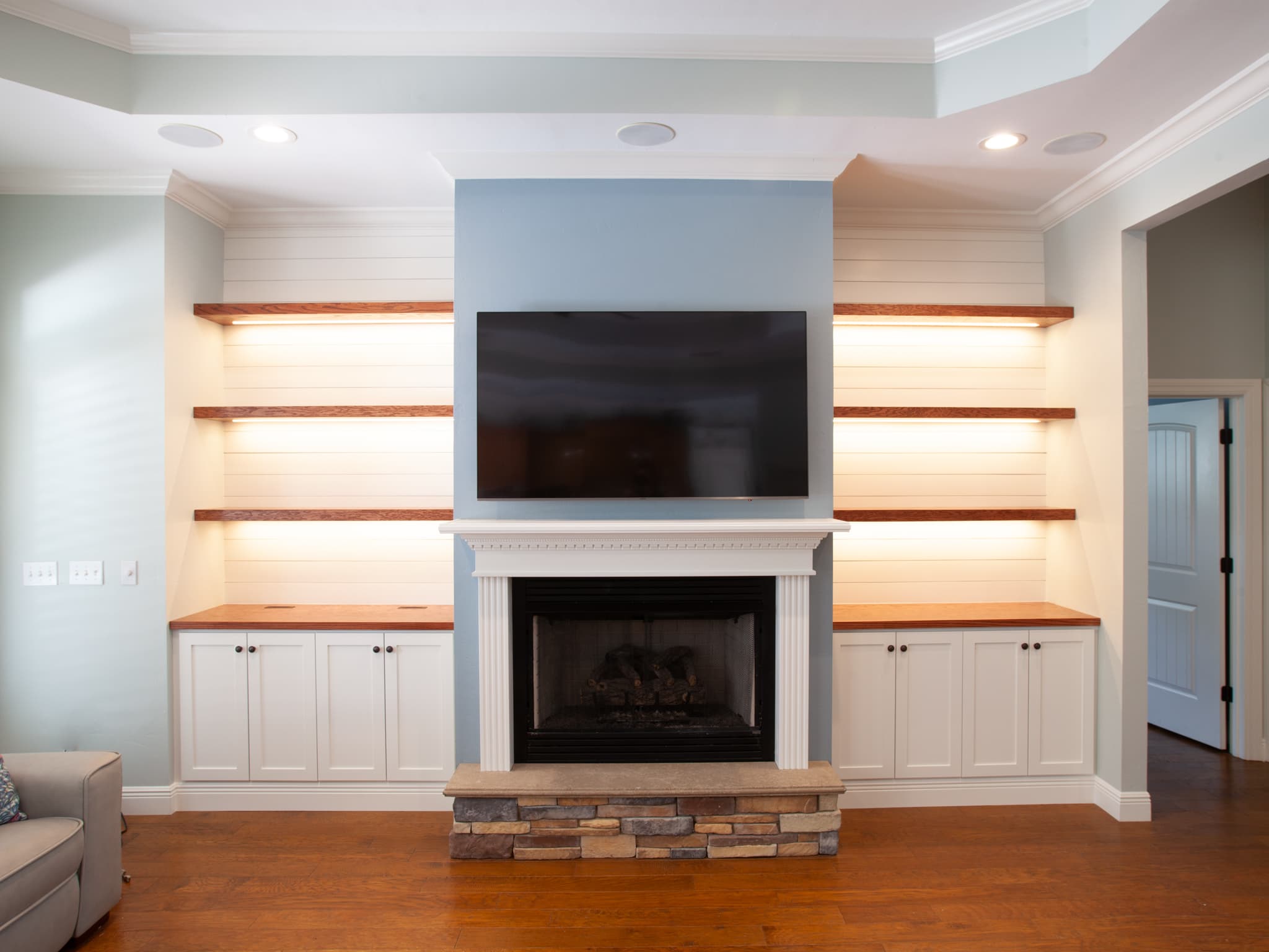 Entertainment Centers